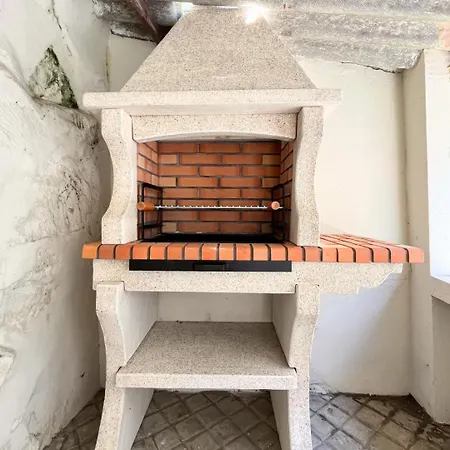 Casa Mantelas, En El Centro De *